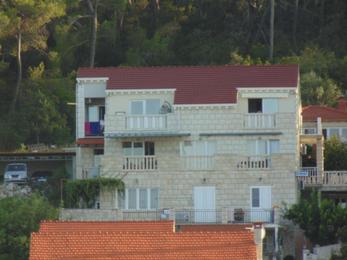 לומבארדה Villa Apartments Mate Cebalo מראה חיצוני תמונה