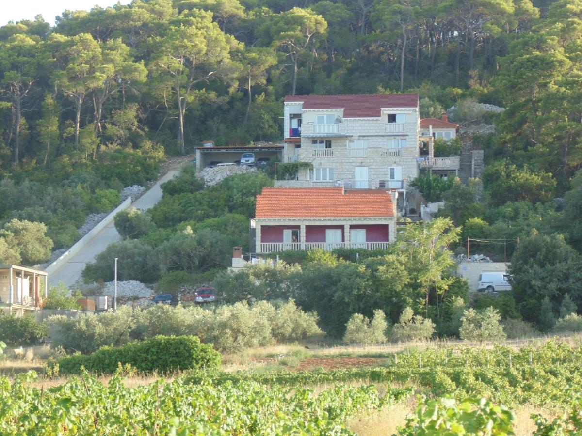 לומבארדה Villa Apartments Mate Cebalo מראה חיצוני תמונה